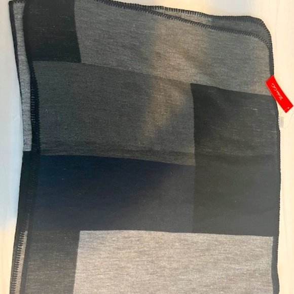 Urban CoCo Color Block Shawl - Picture 2 of 11